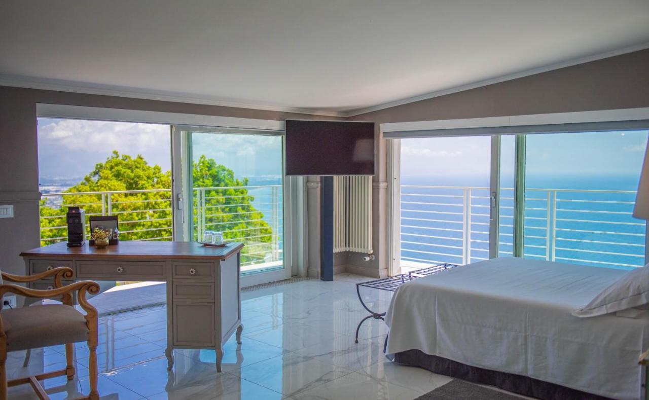 La Librata Boutique Hotel テッラチーナ エクステリア 写真