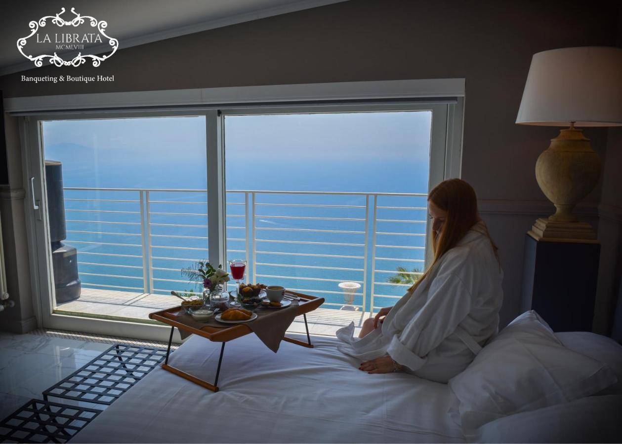 La Librata Boutique Hotel テッラチーナ エクステリア 写真